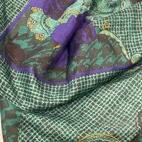 VINTAGE 80s Christian DIOR Scarf 100% Silk Echarpes Paisley Floral Scarf Korea - Picture 11 of 11